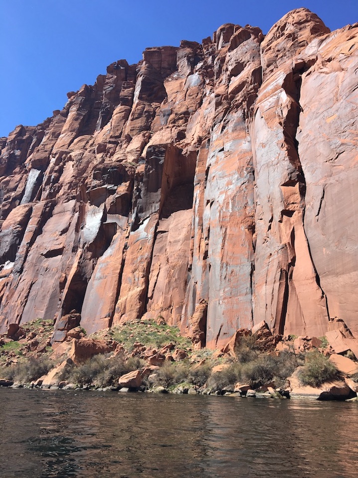 Glen Canyon Dam Rafting rock walls